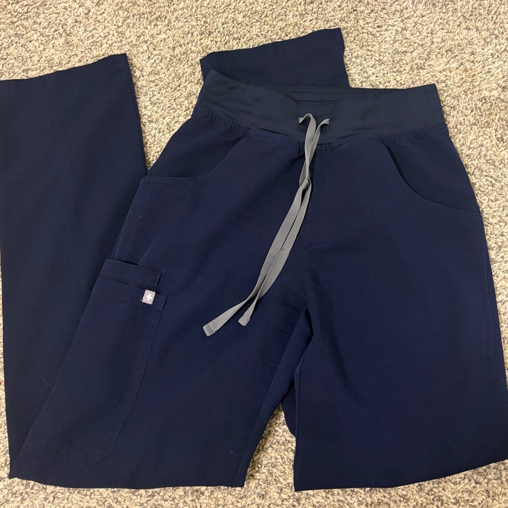 Figs Kade Cargo Scrub pants